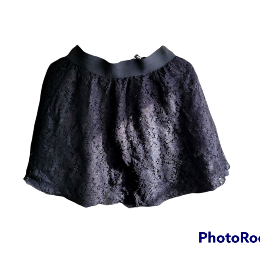 Lace skirt